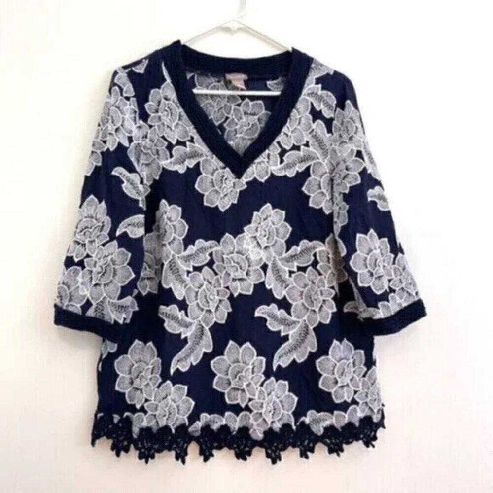Chico's Story embroidered crochet floral tunic blouse shirt
